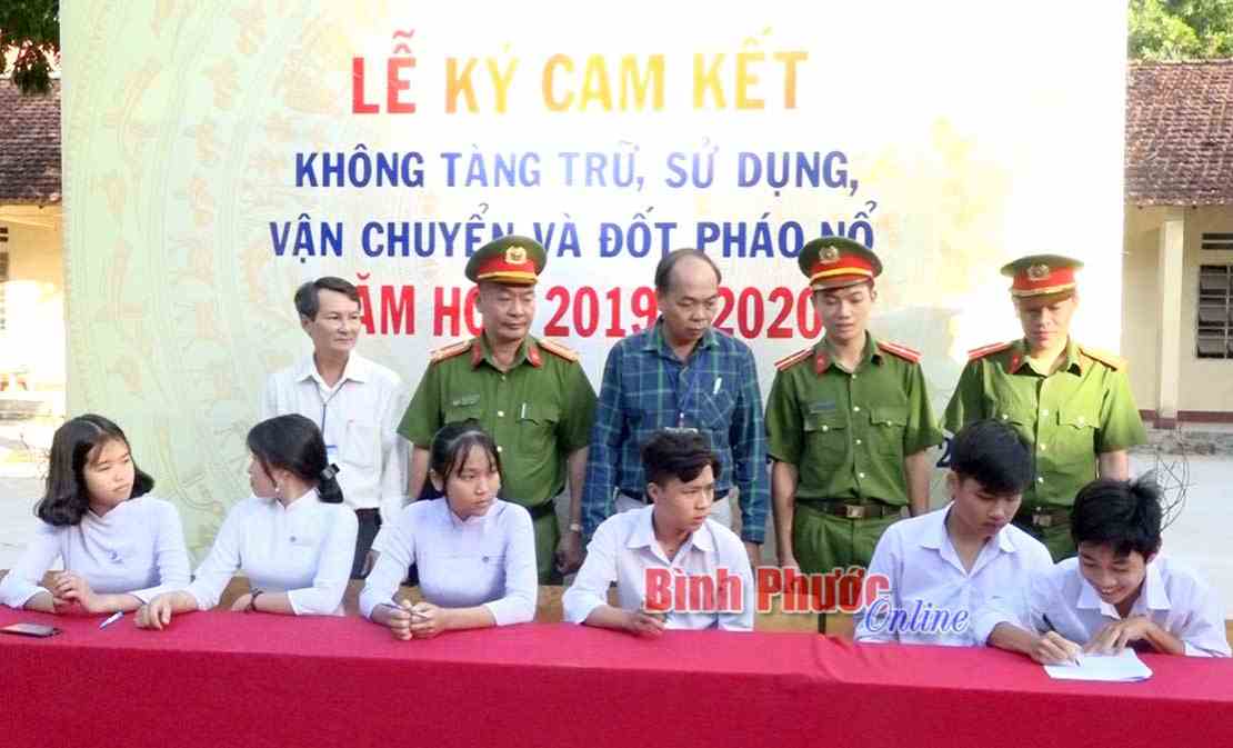Tuyên truyền phòng, chống pháo nổ cho học sinh Tuyên truyền phòng, chống pháo nổ cho học sinh