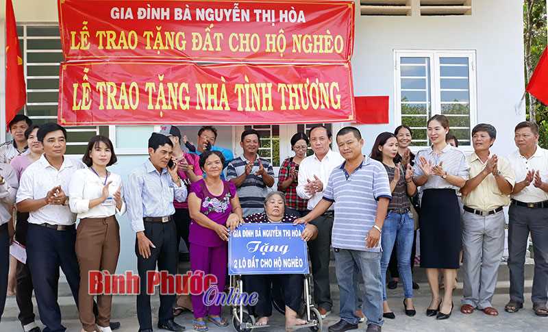Bàn giao 10 nhà tình thương Bàn giao 10 nhà tình thương