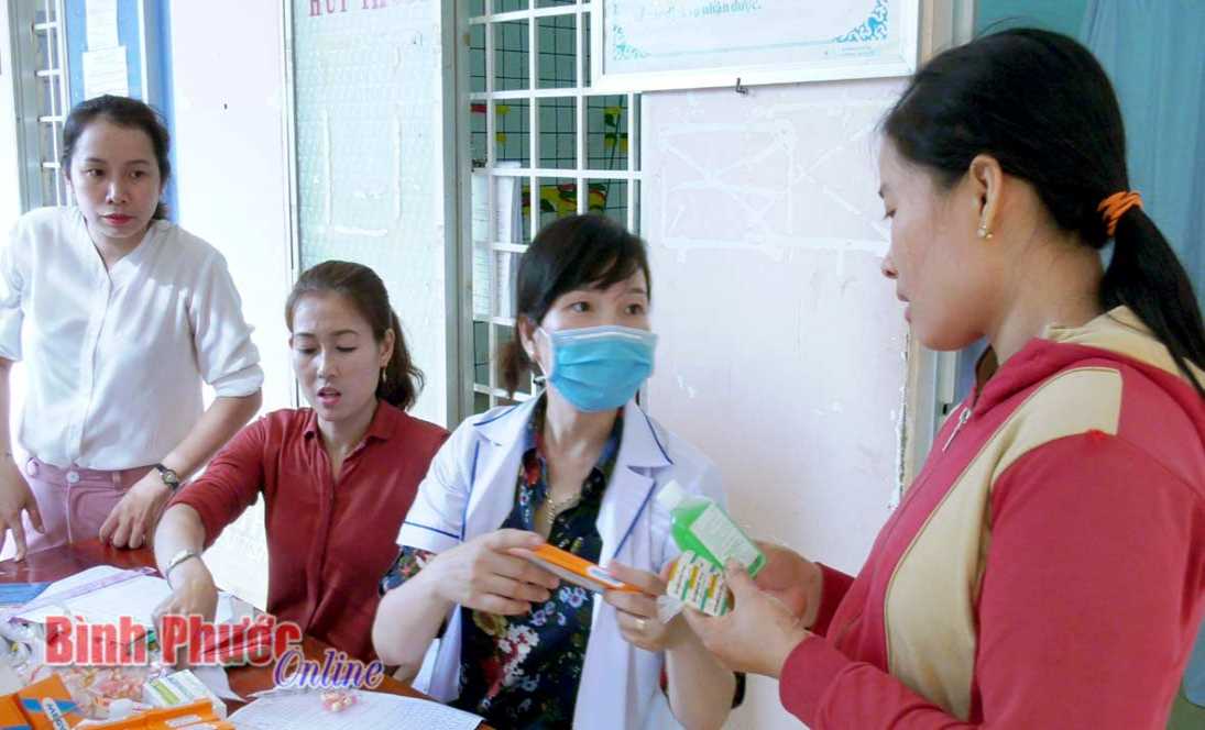Đồng Phú triển khai chiến dịch chăm sóc sức khỏe sinh sản Đồng Phú triển khai chiến dịch chăm sóc sức khỏe sinh sản