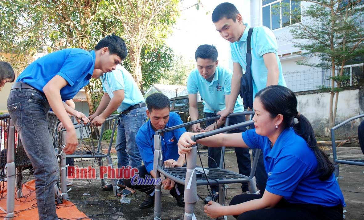 Đan lát - hướng khởi nghiệp mới cho thanh niên Đan lát - hướng khởi nghiệp mới cho thanh niên