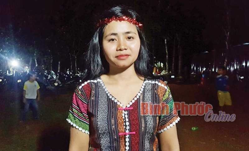Bí thư chi đoàn Điểu Thị Bé đam mê văn hóa truyền thống