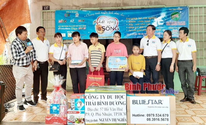 237 triệu đồng hỗ trợ gia đình chị Nguyễn Thị Nghĩa 237 triệu đồng hỗ trợ gia đình chị Nguyễn Thị Nghĩa