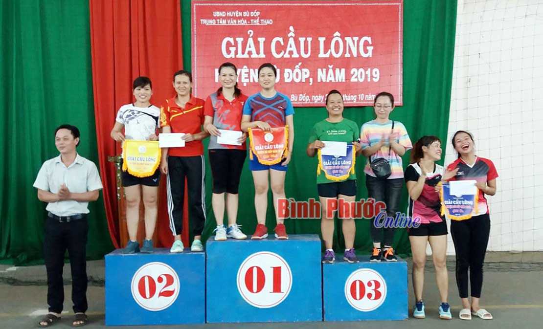 Hơn 40 VĐV tham gia giải cầu lông huyện Bù Đốp