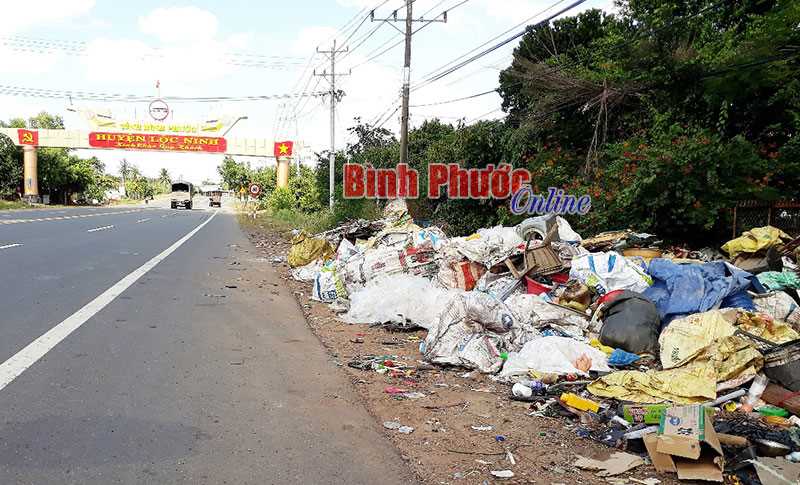 Mất mỹ quan cửa ngõ huyện Mất mỹ quan cửa ngõ huyện
