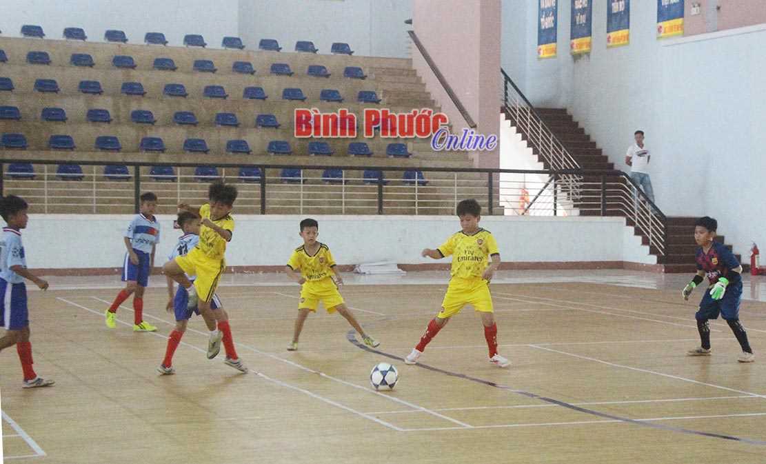 Khai mạc giải bóng đá U11 thành phố Đồng Xoài Khai mạc giải bóng đá U11 thành phố Đồng Xoài