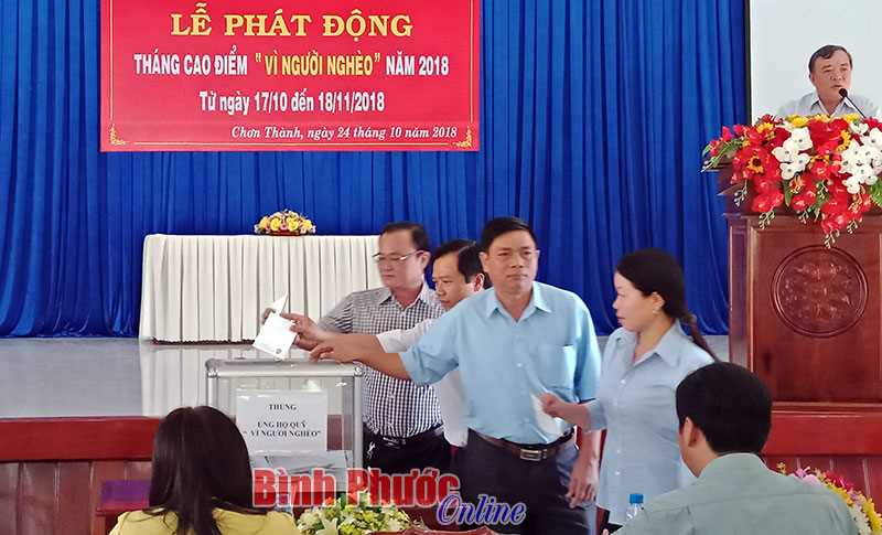 Chơn Thành phát động Tháng cao điểm Vì người nghèo Chơn Thành phát động Tháng cao điểm Vì người nghèo