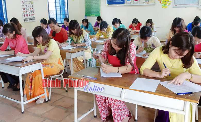 212 thí sinh thi giáo viên dạy giỏi bậc mầm non huyện Bù Đăng 212 thí sinh thi giáo viên dạy giỏi bậc mầm non huyện Bù Đăng