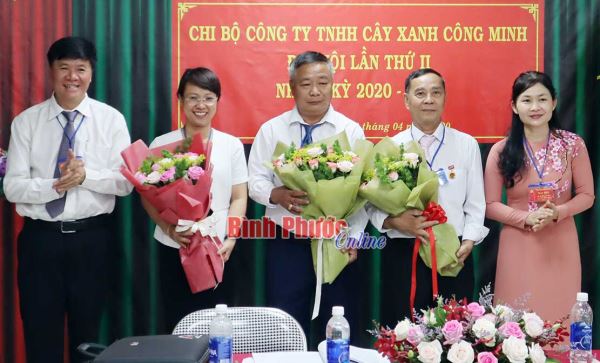 Chi bộ Công ty TNHH cây xanh Công Minh đại hội lần II Chi bộ Công ty TNHH cây xanh Công Minh đại hội lần II