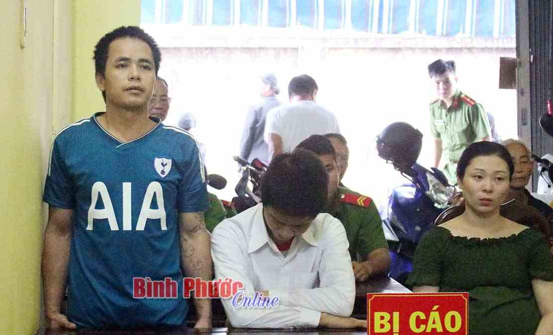 Tòa án nhân dân huyện Phú Riềng xét xử 5 vụ án hình sự
