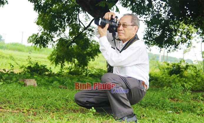 Tình yêu biển, đảo Tổ quốc qua tập thơ “Sóng nổi” Tình yêu biển, đảo Tổ quốc qua tập thơ “Sóng nổi”