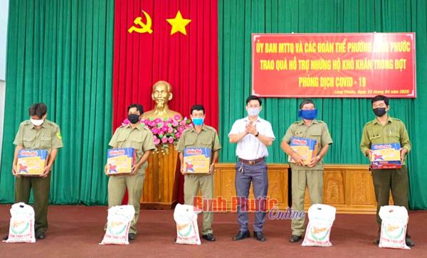 Long Phước vận động 55,9 triệu đồng hỗ trợ phòng, chống dịch và hạn hán
