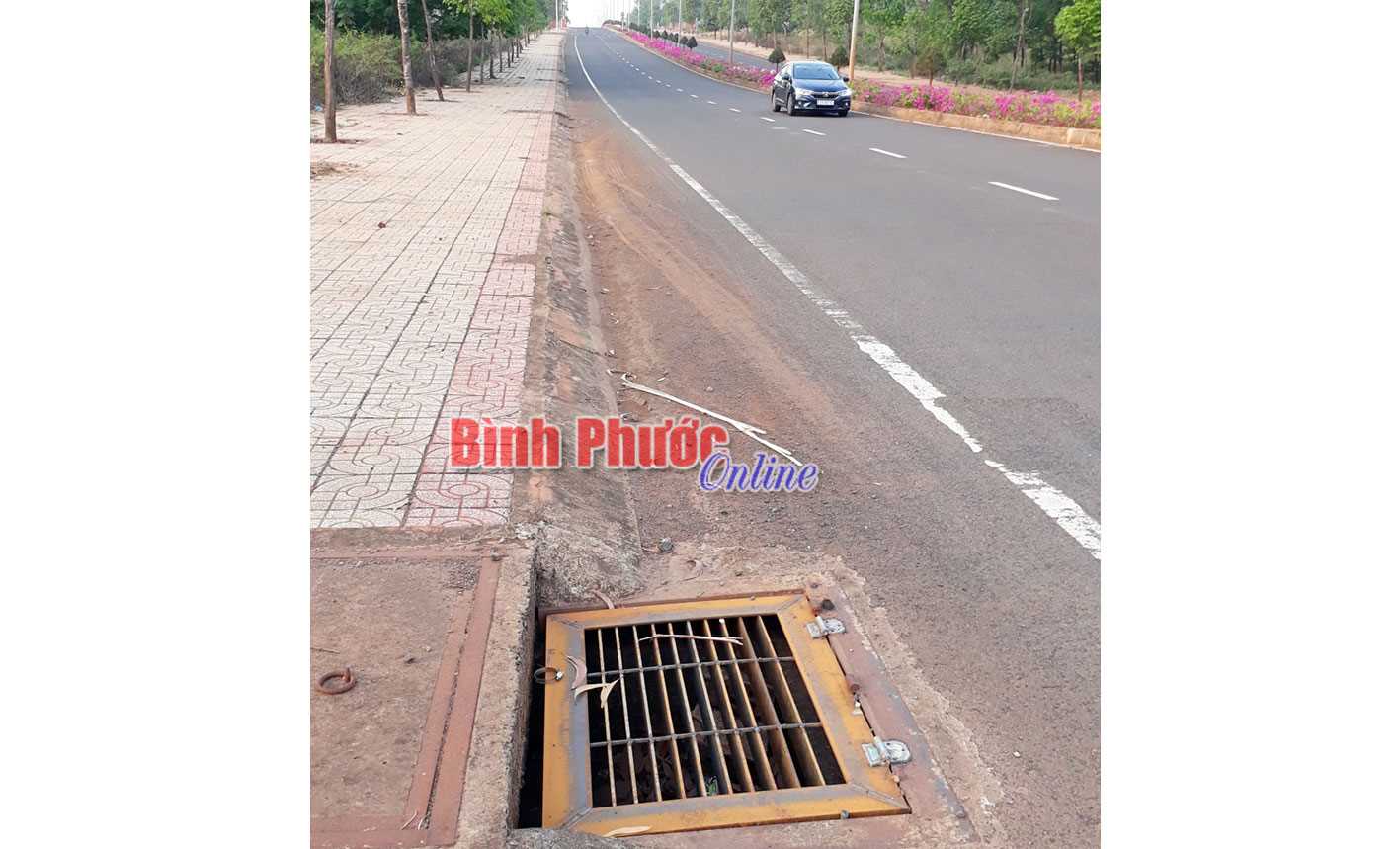 Đã khắc phục cửa gom nước hố ga Đã khắc phục cửa gom nước hố ga