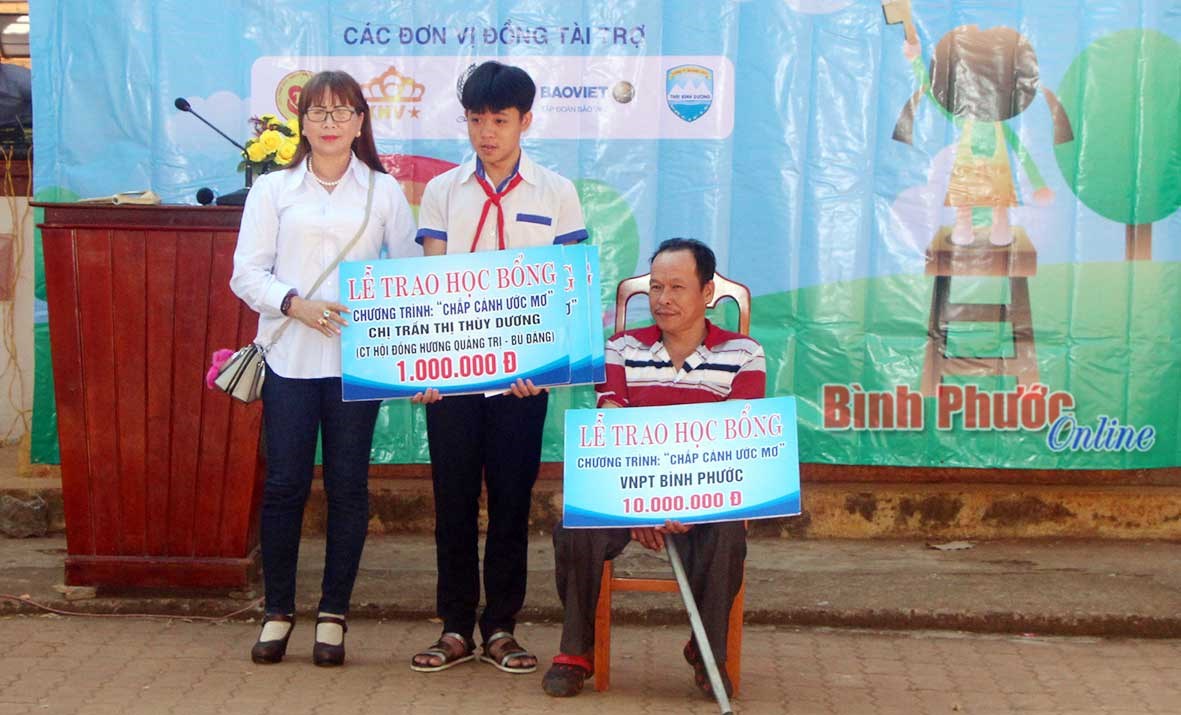 Nghị lực của người cha tật nguyền Nghị lực của người cha tật nguyền