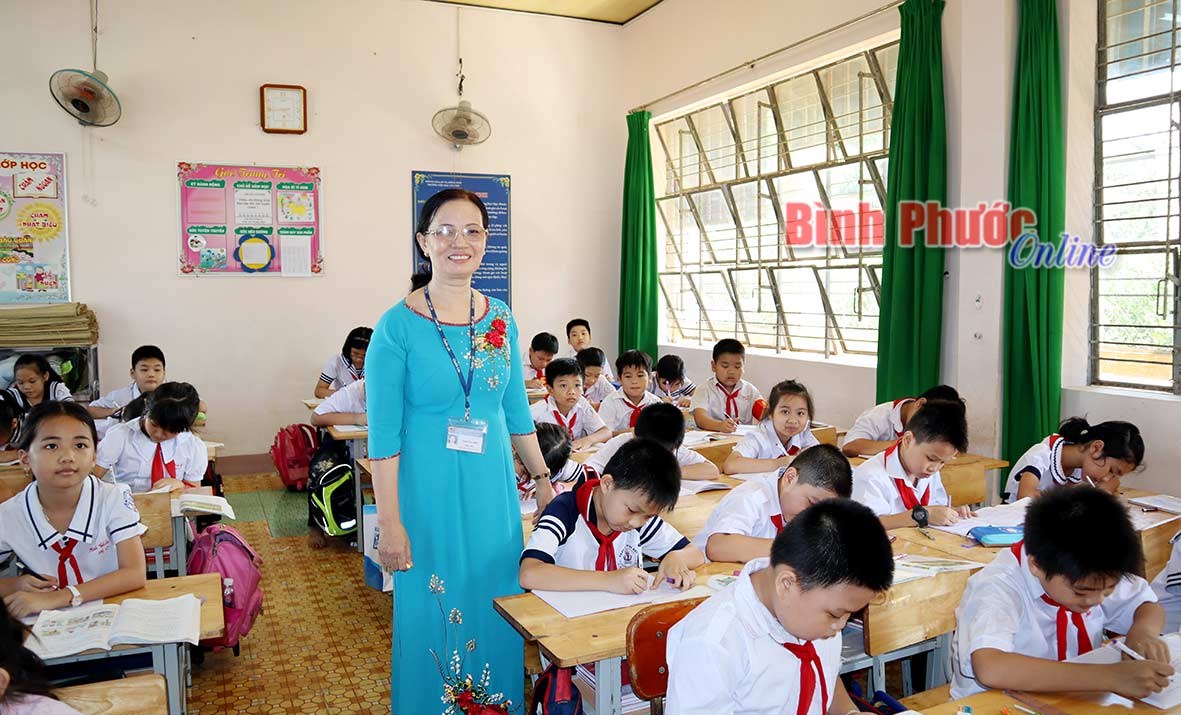 Nhà giáo ưu tú Trần Thị Hiển