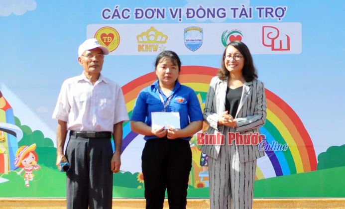 Ươm mầm ước mơ cho em Phạm Thị Thanh Hoa Ươm mầm ước mơ cho em Phạm Thị Thanh Hoa