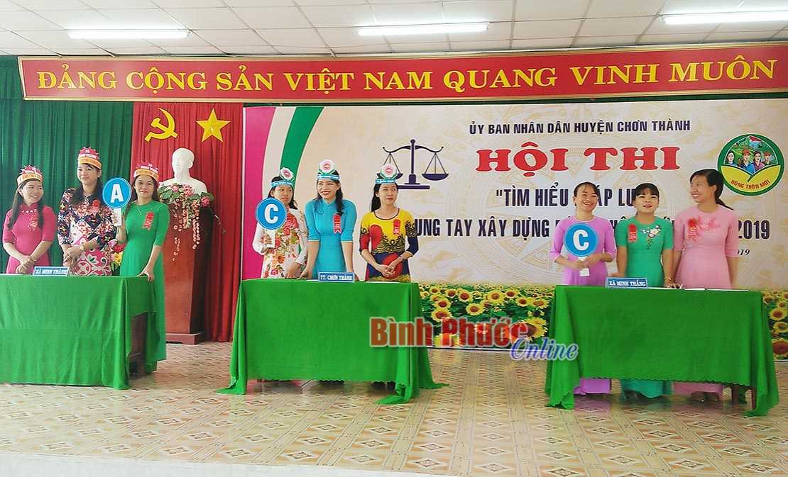 Minh Thắng nhất hội thi Tìm hiểu pháp luật chung tay xây dựng NTM Minh Thắng nhất hội thi Tìm hiểu pháp luật chung tay xây dựng NTM
