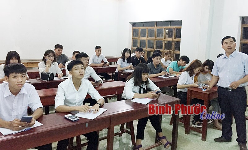 Đồng Xoài hoàn thành phổ cập bậc trung học Đồng Xoài hoàn thành phổ cập bậc trung học