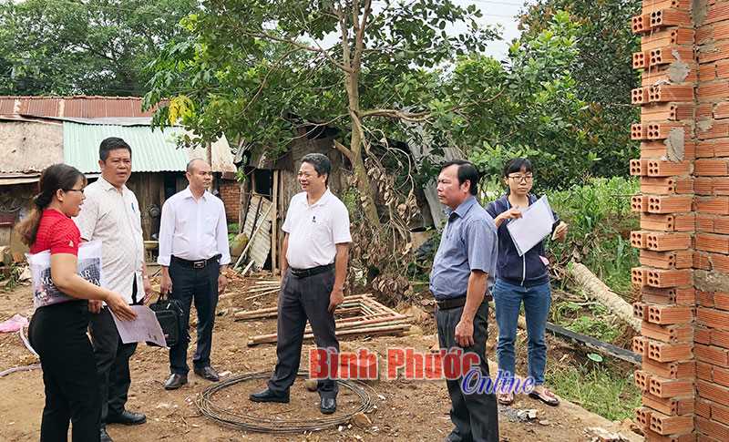 Đồng Phú xây dựng nhà đại đoàn kết đúng tiến độ Đồng Phú xây dựng nhà đại đoàn kết đúng tiến độ