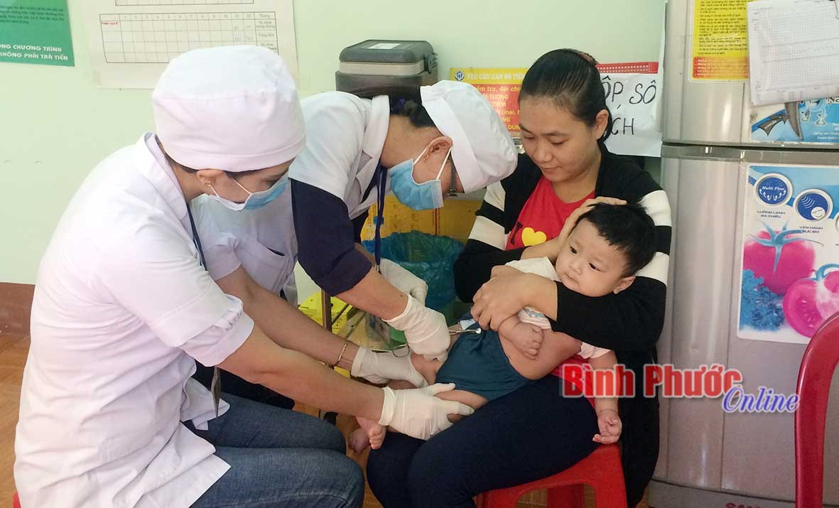 Bình Long tiêm chủng mở rộng vắc-xin Combe Five