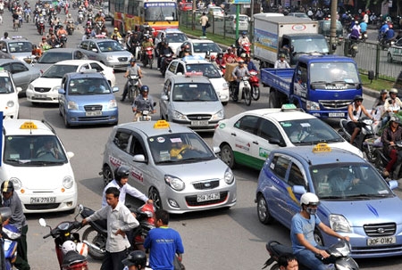 Ô tô chuyển đổi công năng không được chở khách du lịch