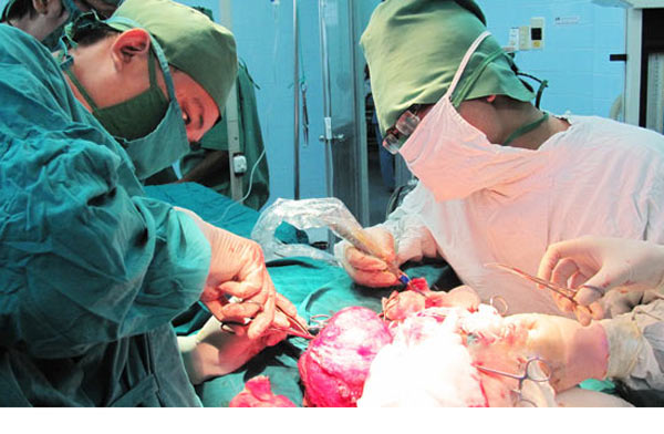 Rủi ro trong y khoa: Càng giấu càng… sai Rủi ro trong y khoa: Càng giấu càng… sai