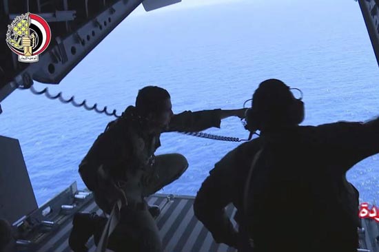images642232_EgyptAir-MS804-searching.jpg