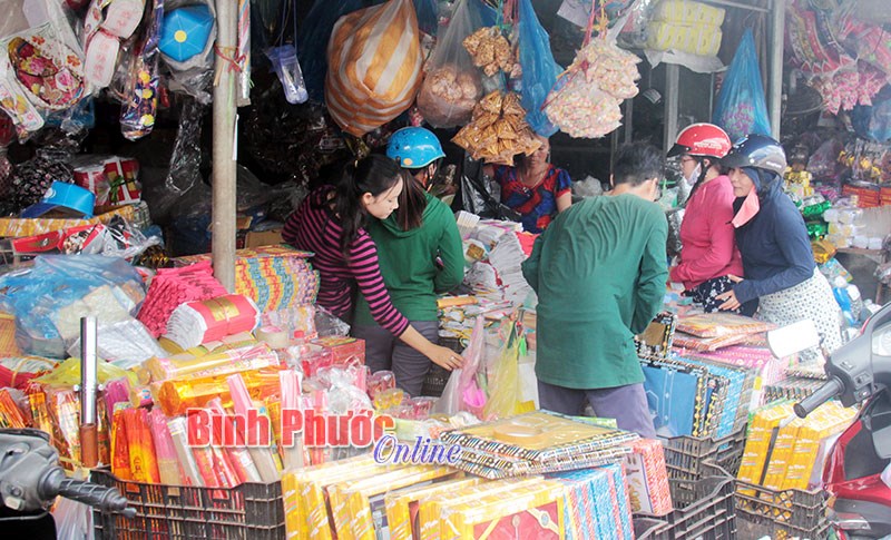 Đốt vàng mã - hủ tục cần loại bỏ