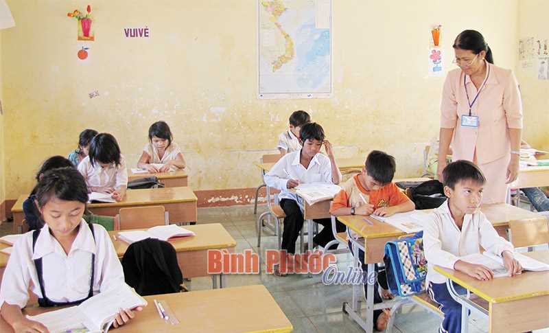 487.159 học sinh vùng đặc biệt khó khăn tiếp tục được hỗ trợ gạo 487.159 học sinh vùng đặc biệt khó khăn tiếp tục được hỗ trợ gạo
