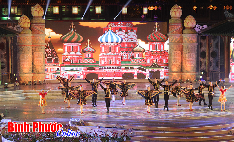 Rực rỡ sắc màu Festival Huế lần thứ 9