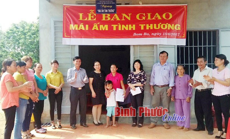 Điểm tựa vững chắc của phụ nữ Bù Đăng Điểm tựa vững chắc của phụ nữ Bù Đăng