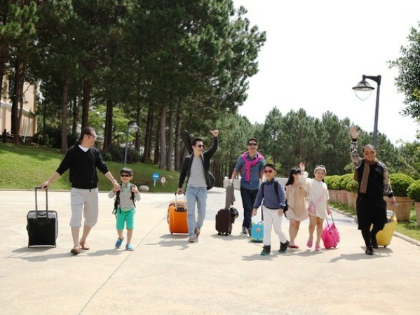 Bốn cặp cha con nổi tiếng showbiz tham gia “Bố ơi! Mình đi đâu thế”