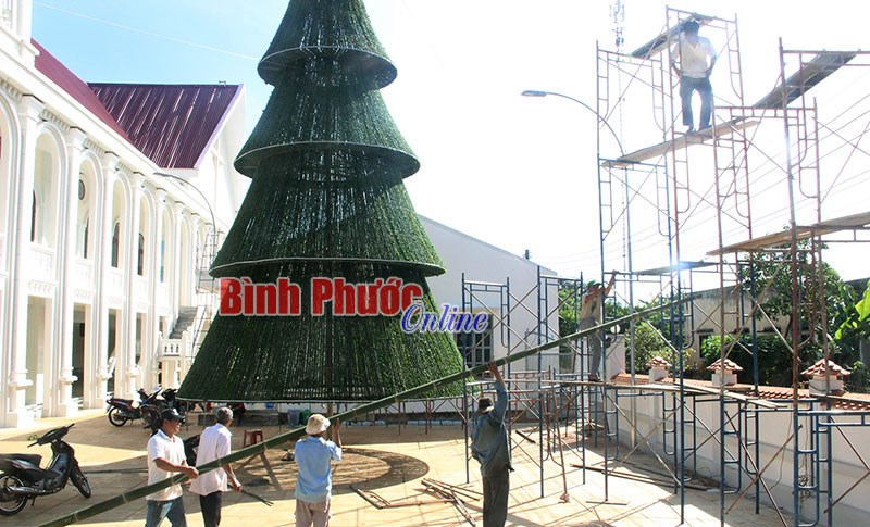 Sôi nổi hoạt động mừng lễ Noel