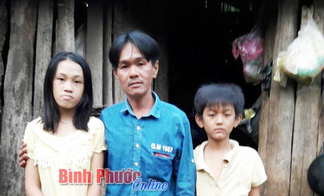 “Gà trống” nuôi các con bệnh tật