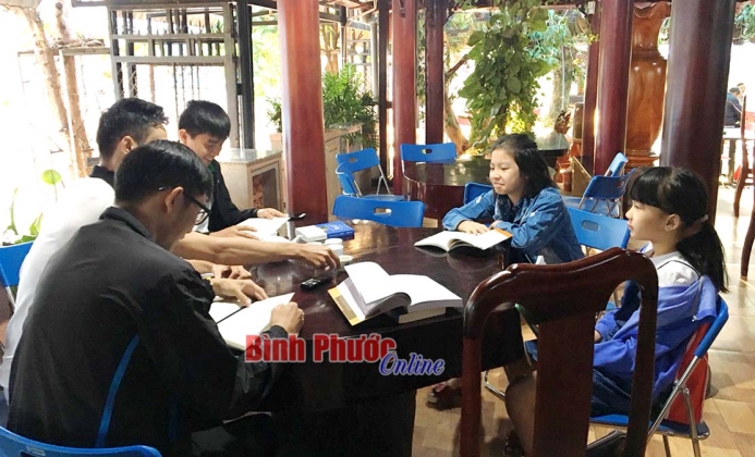 Đọc sách để không lạc hậu