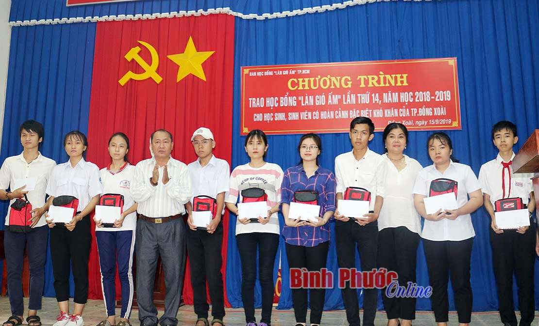 Không chỉ là học bổng