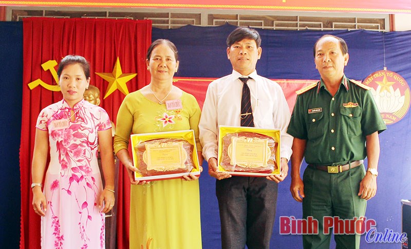 Sôi nổi Ngày hội đại đoàn kết toàn dân tộc Sôi nổi Ngày hội đại đoàn kết toàn dân tộc
