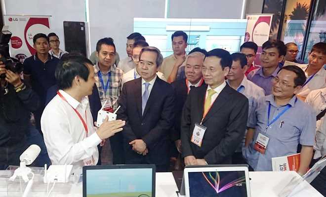 MobiFone đem nhiều giải pháp công nghệ tới Smart IoT Việt Nam 2018