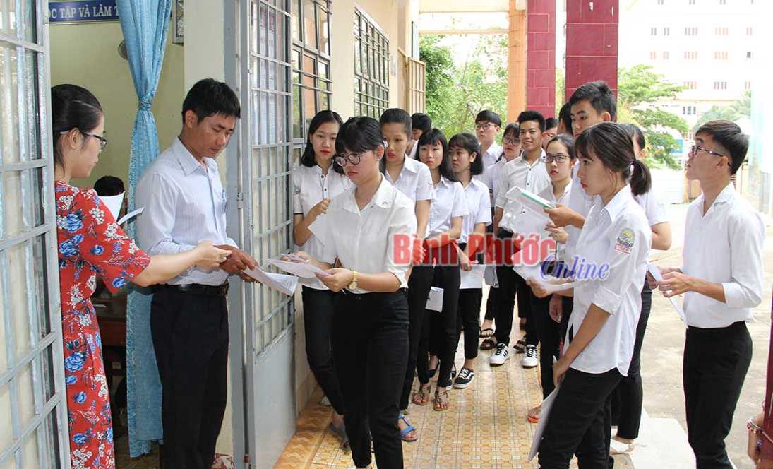 Trên 9.500 sĩ tử Bình Phước bước vào kỳ thi THPT quốc gia 2019 Trên 9.500 sĩ tử Bình Phước bước vào kỳ thi THPT quốc gia 2019