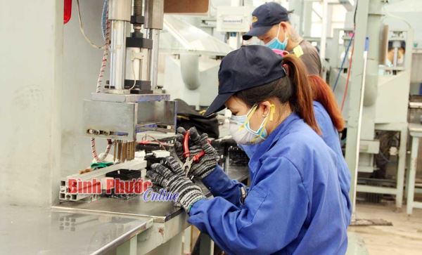Doanh nghiệp tăng tốc sản xuất đầu năm Doanh nghiệp tăng tốc sản xuất đầu năm