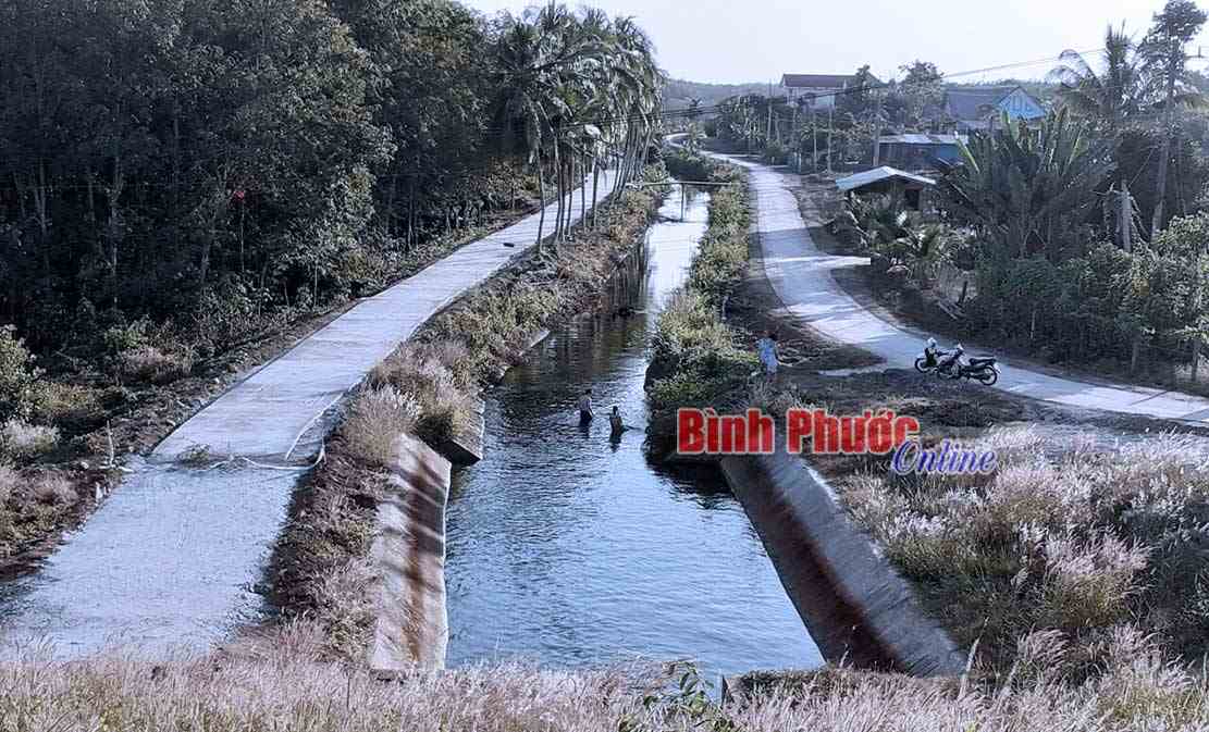 Xuân trên những con đường “ý Đảng, lòng dân” Xuân trên những con đường “ý Đảng, lòng dân”