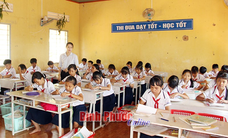 Niềm tự hào của học sinh dân tộc thiểu số Lộc Ninh