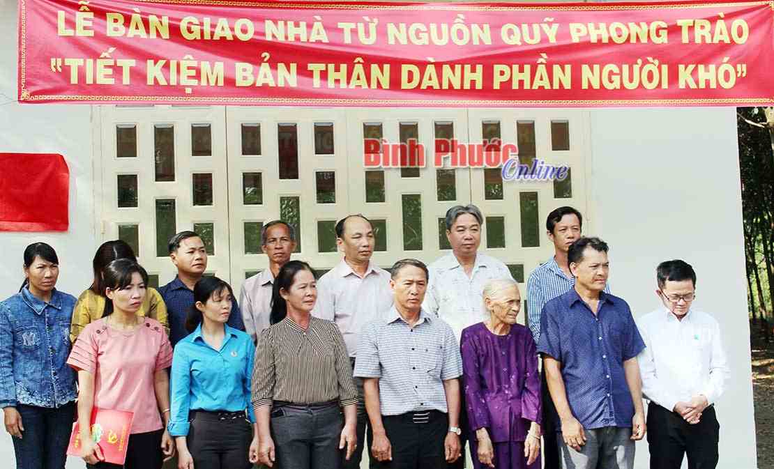 Bàn giao nhà từ Quỹ “Tiết kiệm bản thân dành phần người khó” Bàn giao nhà từ Quỹ “Tiết kiệm bản thân dành phần người khó”