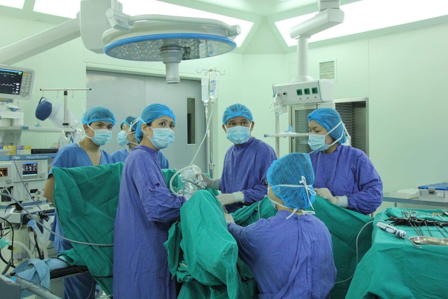 Bị máy sục ô xy nuôi tôm cuốn lóc da dương vật Bị máy sục ô xy nuôi tôm cuốn lóc da dương vật