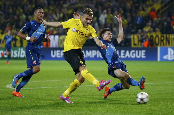 Champions League: Dortmund vùi dập Arsenal trên đất Đức Champions League: Dortmund vùi dập Arsenal trên đất Đức