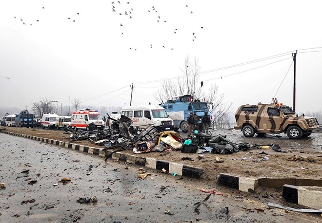 indiakashmircarbomb18022019030041.jpg