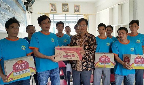 indonesia-ds-hoang-anh-tuan-facebook-1475400096.jpg