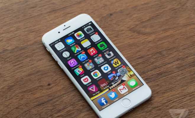 Apple sẽ hoàn trả một phần tiền cho người dùng thay pin iPhone Apple sẽ hoàn trả một phần tiền cho người dùng thay pin iPhone