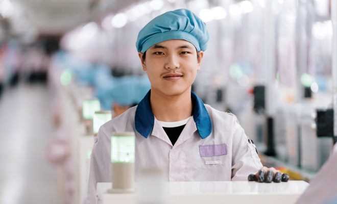 Apple điều tra vụ lạm dụng thực tập sinh ngày đêm sản xuất Apple Watch Apple điều tra vụ lạm dụng thực tập sinh ngày đêm sản xuất Apple Watch