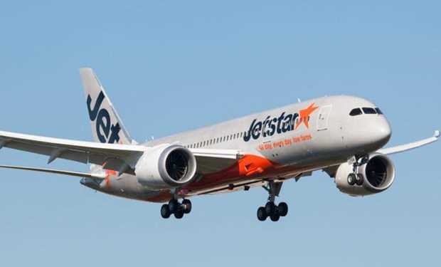 Một máy bay Boeing 787 của Jetstar Airways gặp sự cố về động cơ Một máy bay Boeing 787 của Jetstar Airways gặp sự cố về động cơ