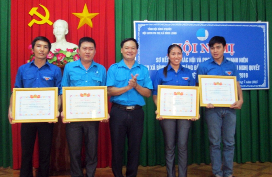 Tuổi trẻ Bình Long có nhiều hoạt động hướng về cộng đồng Tuổi trẻ Bình Long có nhiều hoạt động hướng về cộng đồng
